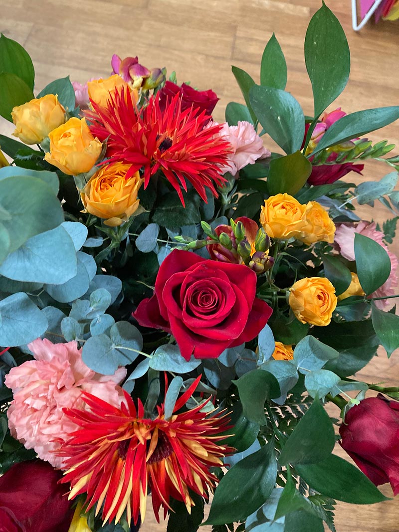 Bouquet d’émotion pour dire je t’aime, entre cœur et fleurs – Pom’Violette