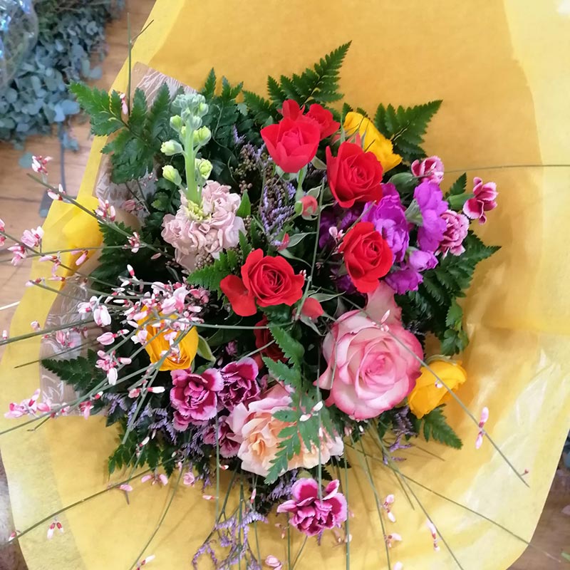 Bouquet romantique sur-mesure pour une déclaration d’amour – création Pom’Violette