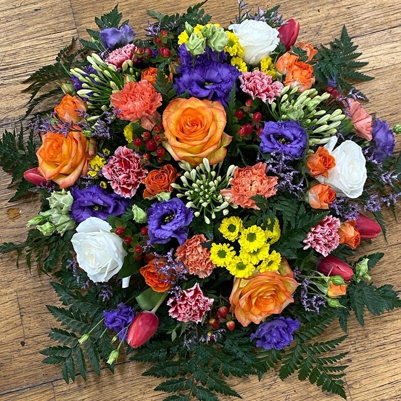 Coussin de deuil multicolore pour une composition florale personnalisée – Pom’Violette