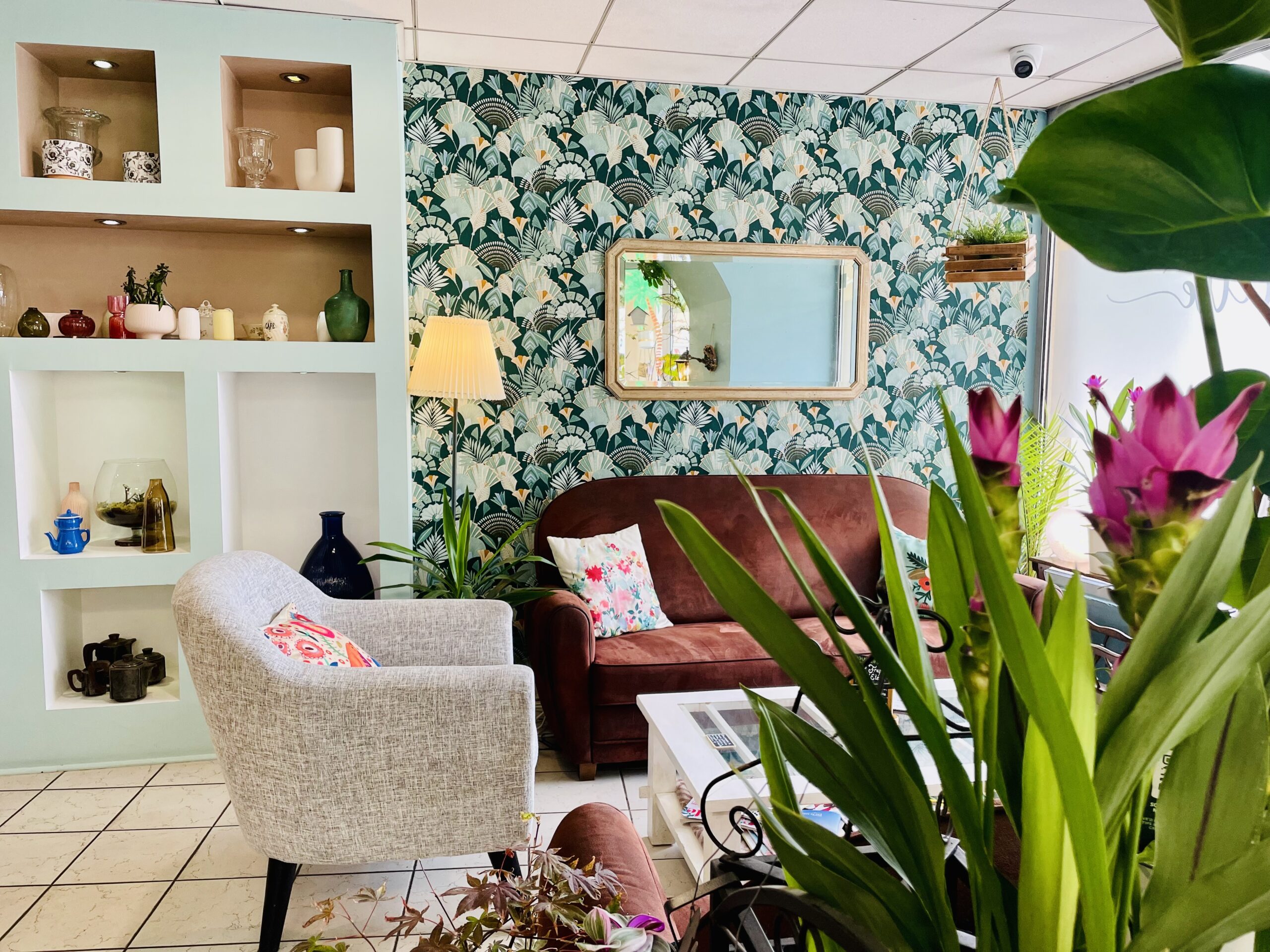 cafรฉ fleurs Pom Violette