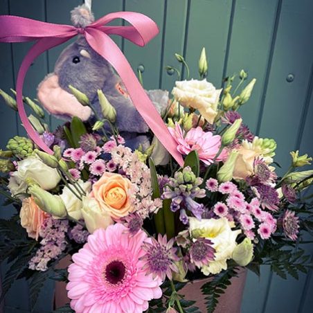 Emballage soigné d’une composition florale